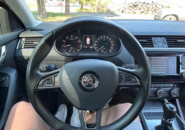 Skoda Octavia cena 44990 przebieg: 224000, rok produkcji 2016 z Koszalin małe 211